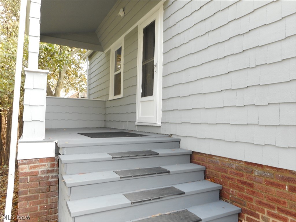 1150 Castleton Road Cleveland Heights, OH 44121 - Photo 24 of 25 A full view of the totally refurbished back porch.