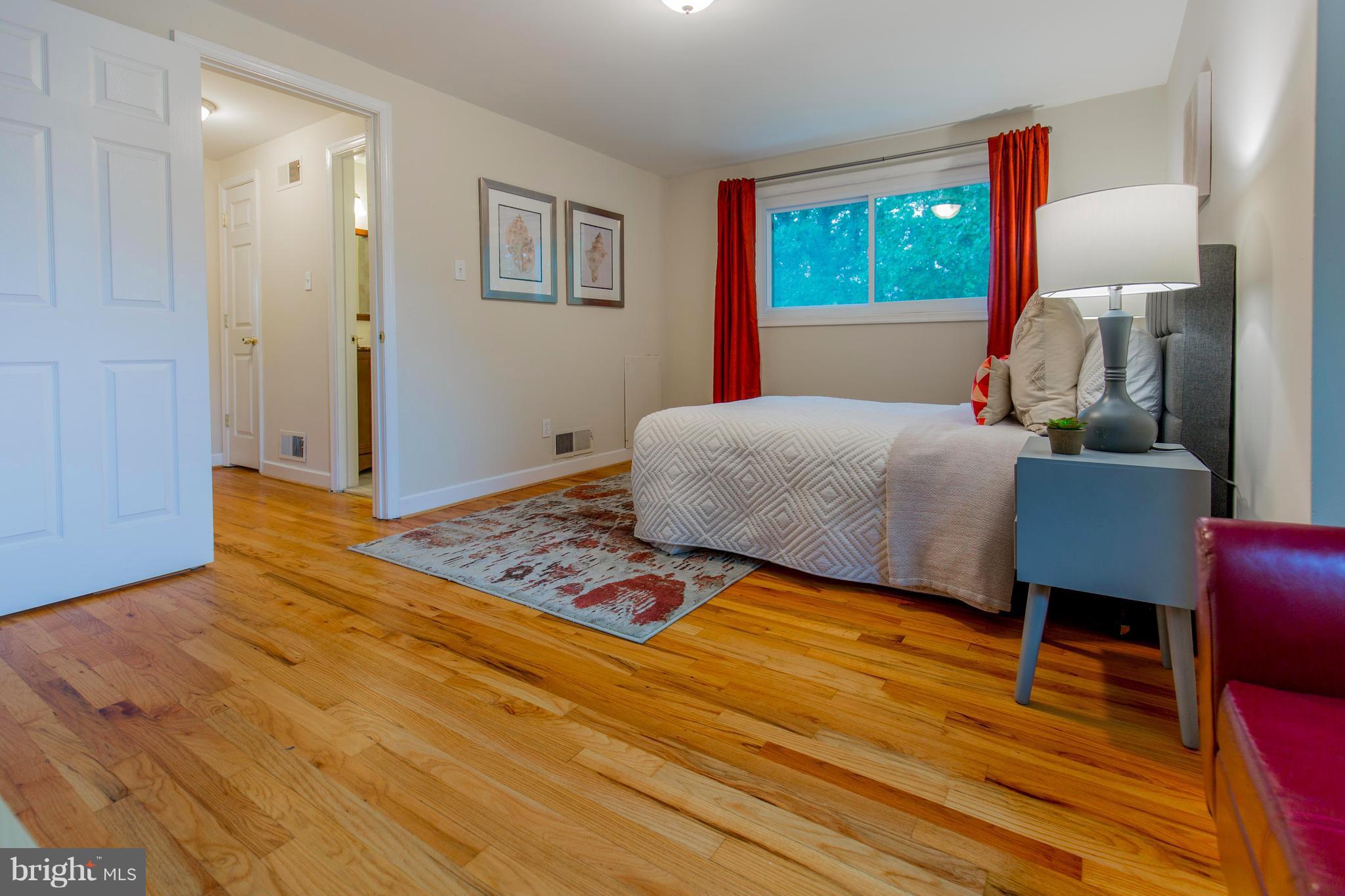 10015 Renfrew Road Silver Spring, MD 20901 - Photo 22 of 30 Bedroom