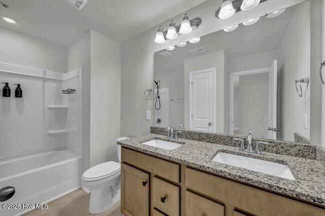 729 Caisson Run Wilmington, NC 28412 - Photo 45 of 95 Guest Bathroom 2 -729 Caisson Run