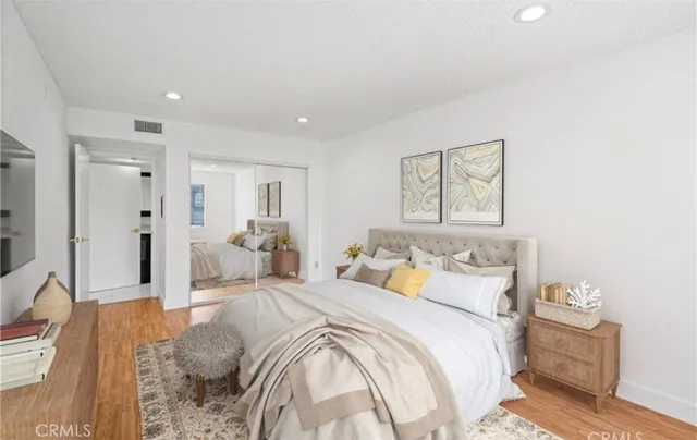 $380,000 | 18530 Hatteras Street, Unit 333, Tarzana, CA 91356