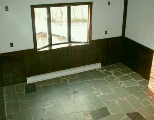 142 Tory Road Coraopolis, PA 15108 - Photo 6 of 6 Gallery Image 6