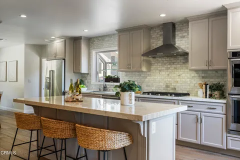 $1,899,000 | 3900 Ferntree Place, Glendale, CA 91214