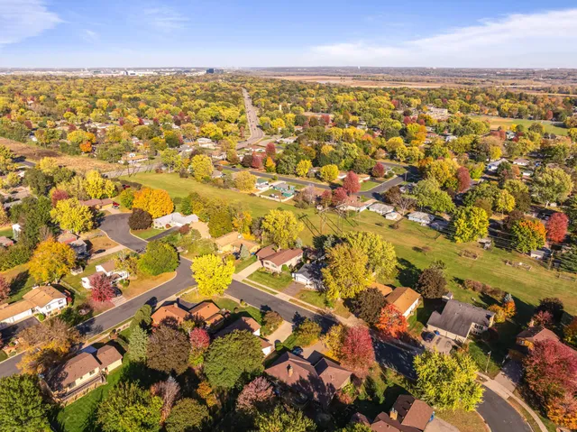 $525,000 | 9909 Oakland Avenue South, Bloomington, MN 55420