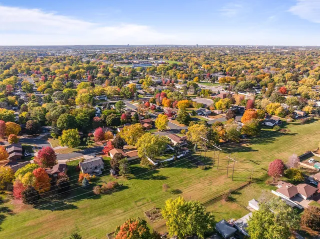 $525,000 | 9909 Oakland Avenue South, Bloomington, MN 55420