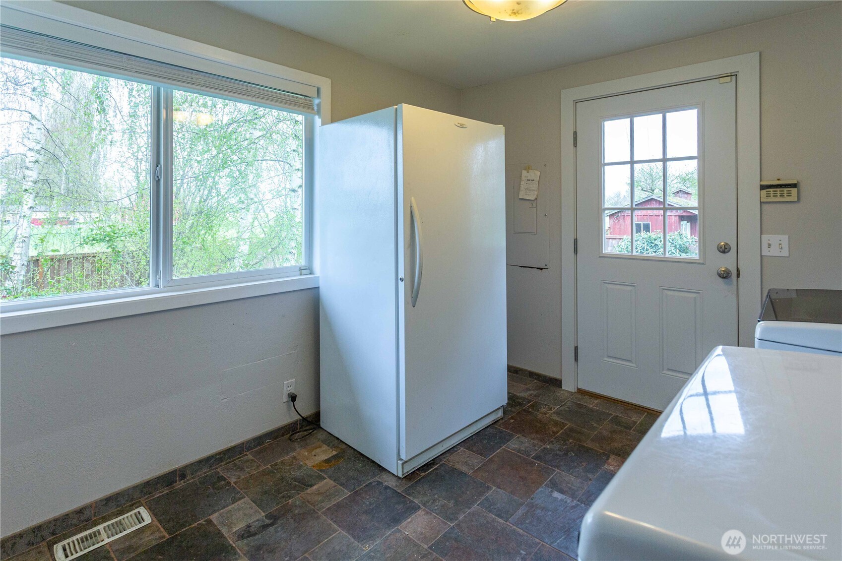 17711 McLean Road Mount Vernon, WA 98273 - Photo 13 of 40 Gallery Image 13