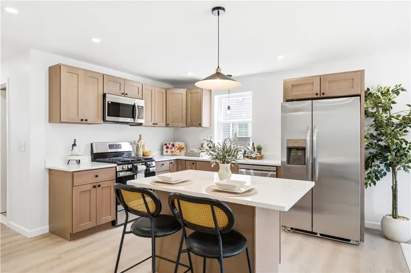 $689,900 | 39 Douglas Avenue, Providence, RI 02908