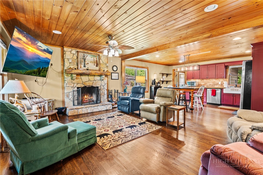 6720 Sampson Road Lenoir, NC 28645 - Photo 10 of 47