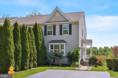 $449,000 | 26 Linda Lane, Aston, PA 19014