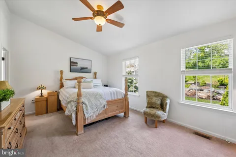$449,000 | 26 Linda Lane, Aston, PA 19014