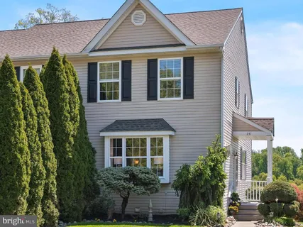 $449,000 | 26 Linda Lane, Aston, PA 19014