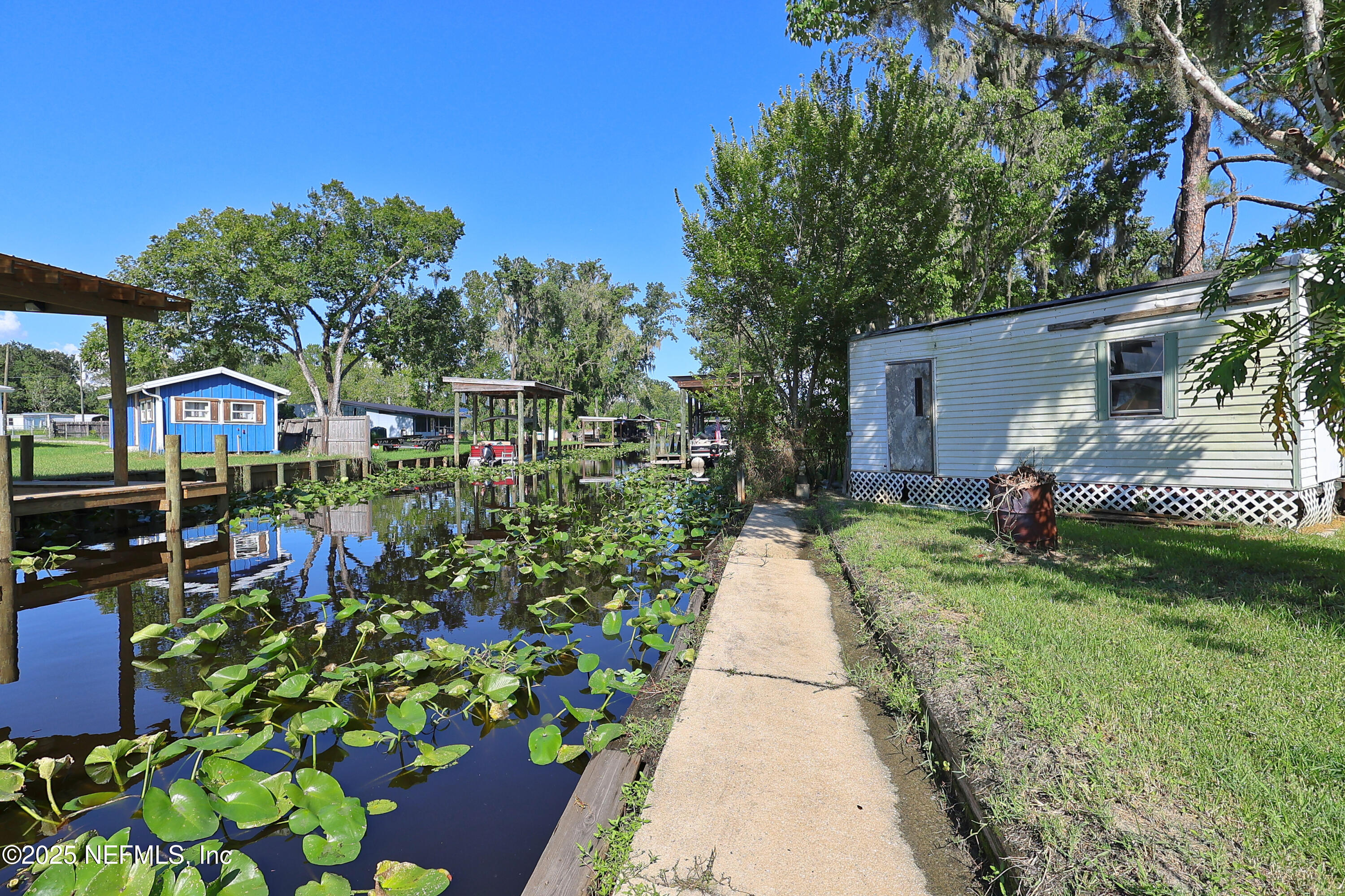 138 Edgewater Road Satsuma, FL 32189 - Photo 11 of 45 Back
