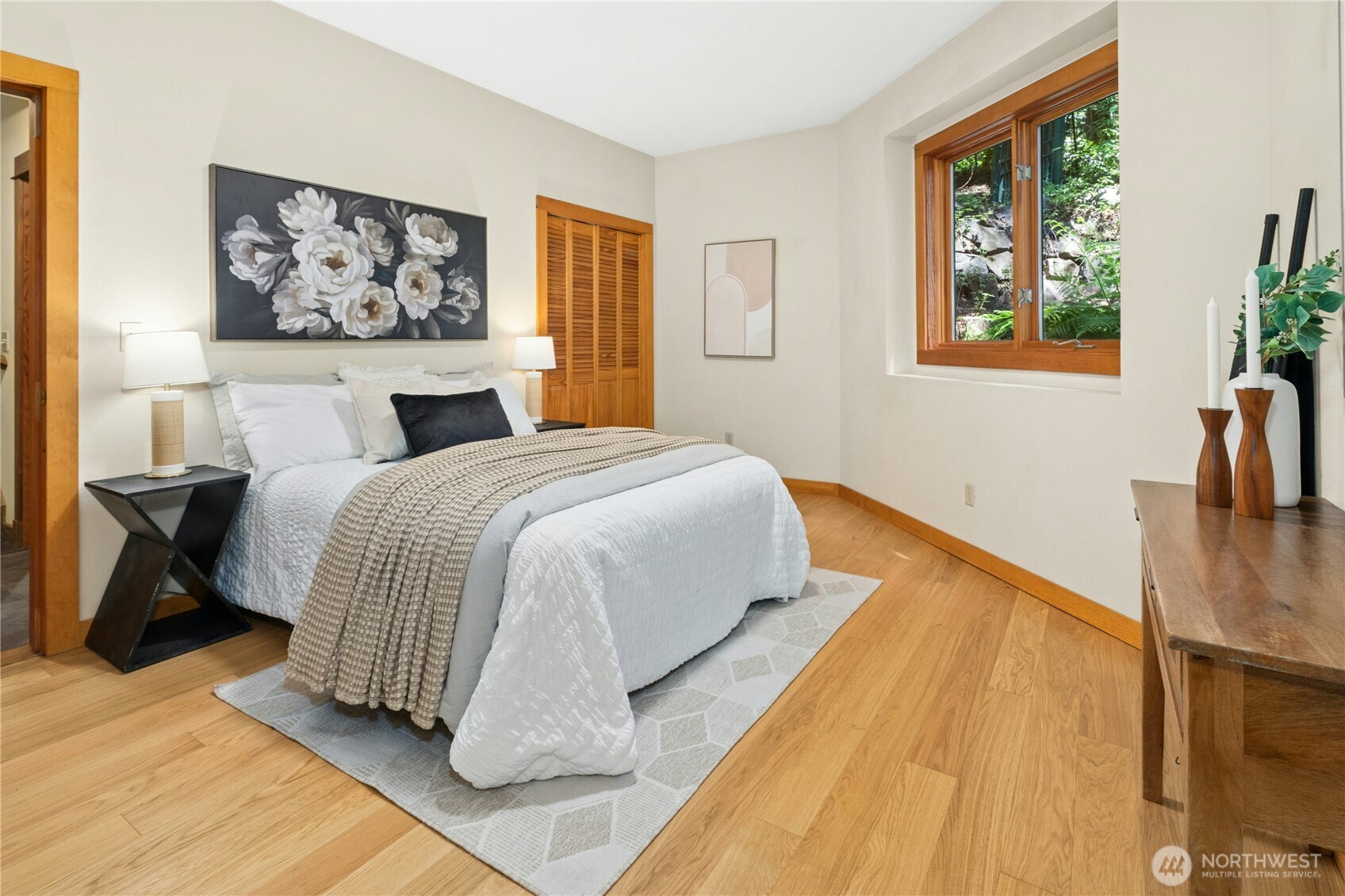 19027 Southeast May Valley Road Issaquah, WA 98027 - Photo 27 of 40