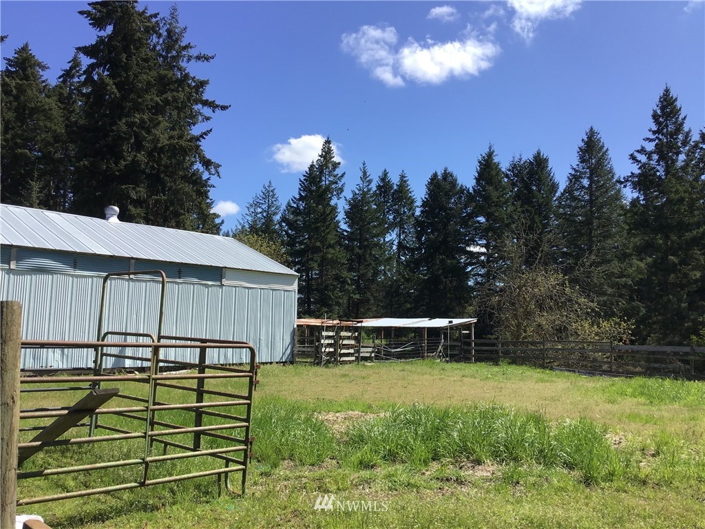 32917 Locke Road Roy, WA 98580 - Photo 2 of 25 Gallery Image 2