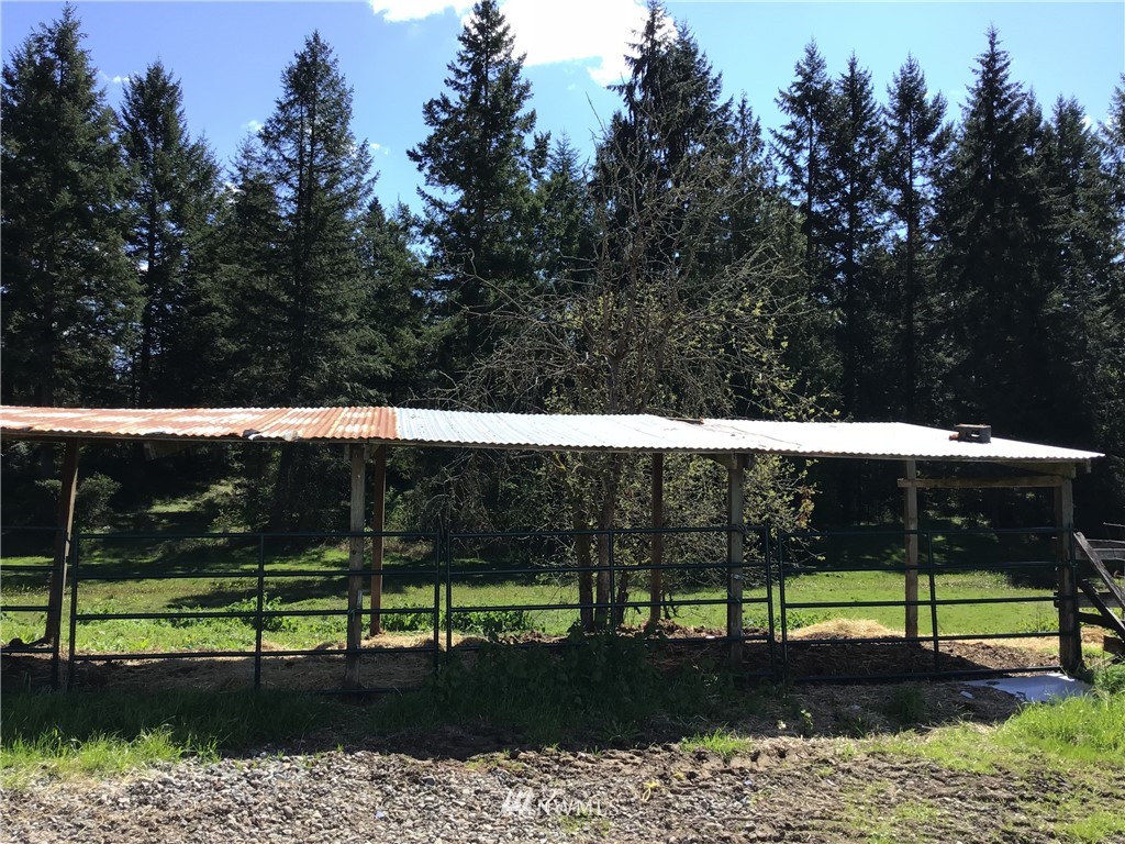 32917 Locke Road Roy, WA 98580 - Photo 17 of 25 Gallery Image 17