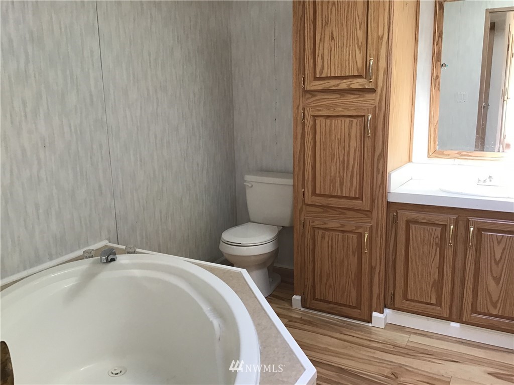 32917 Locke Road Roy, WA 98580 - Photo 6 of 25 Gallery Image 6
