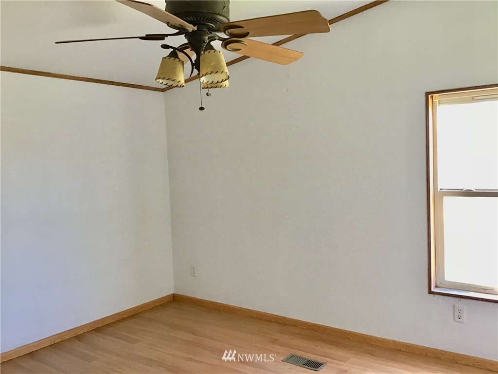 32917 Locke Road Roy, WA 98580 - Photo 8 of 25 Gallery Image 8