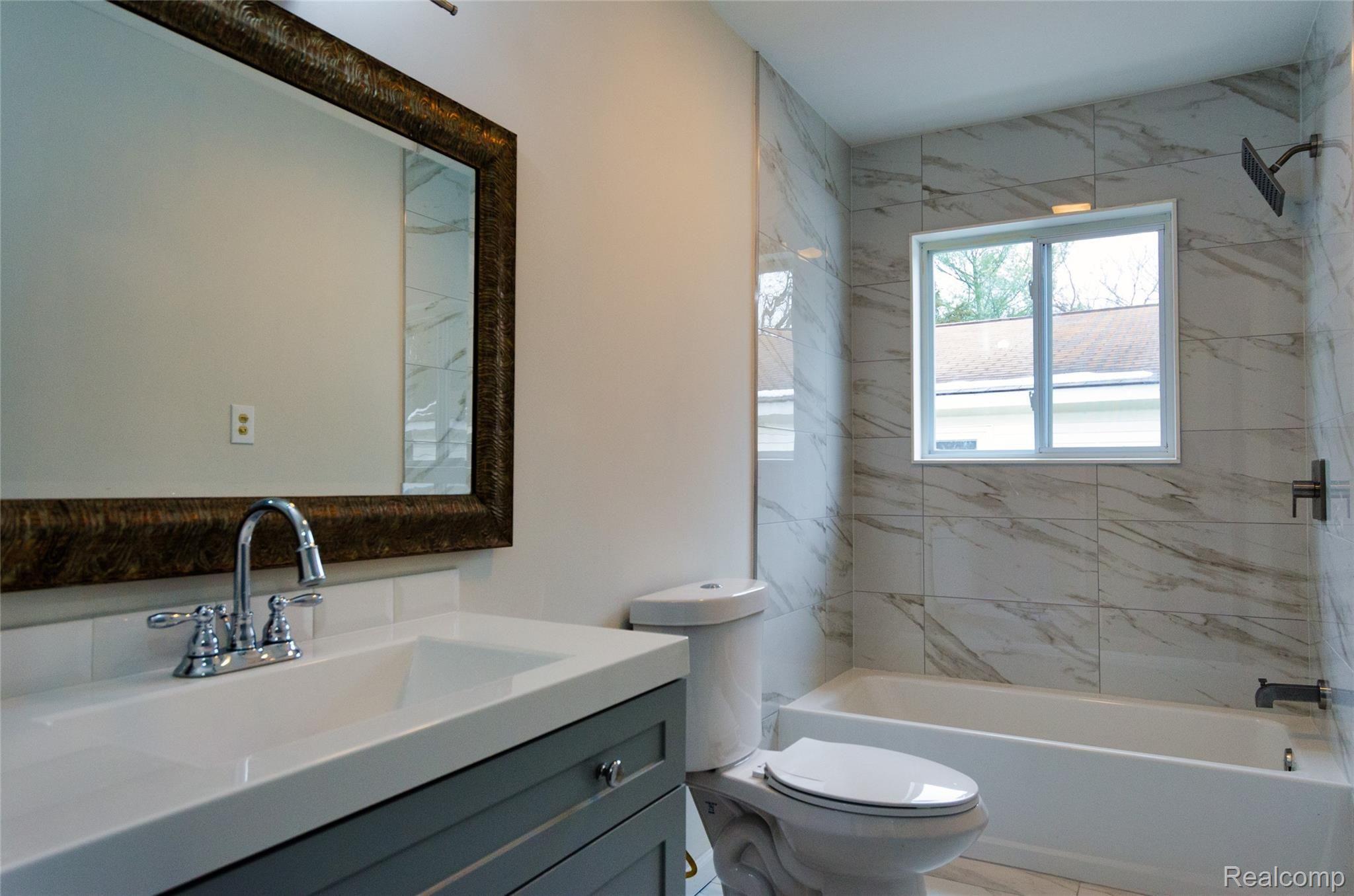 4040 Gleason Road Waterford, MI 48329 - Photo 21 of 31 4040 Gleason-39.jpg