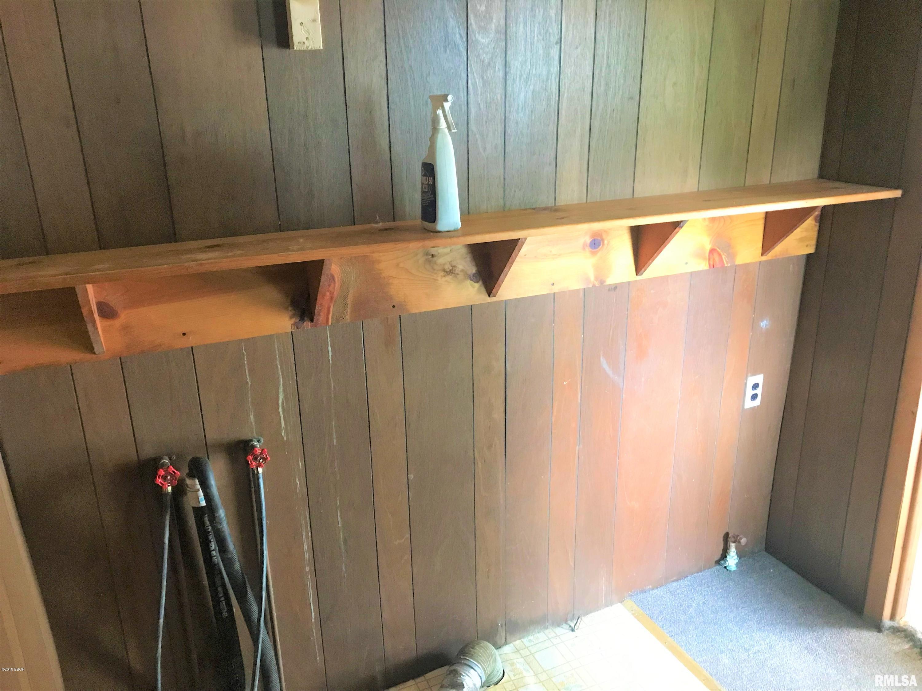 411 South Locust Street Flora, IL 62839 - Photo 11 of 30 Gallery Image 11