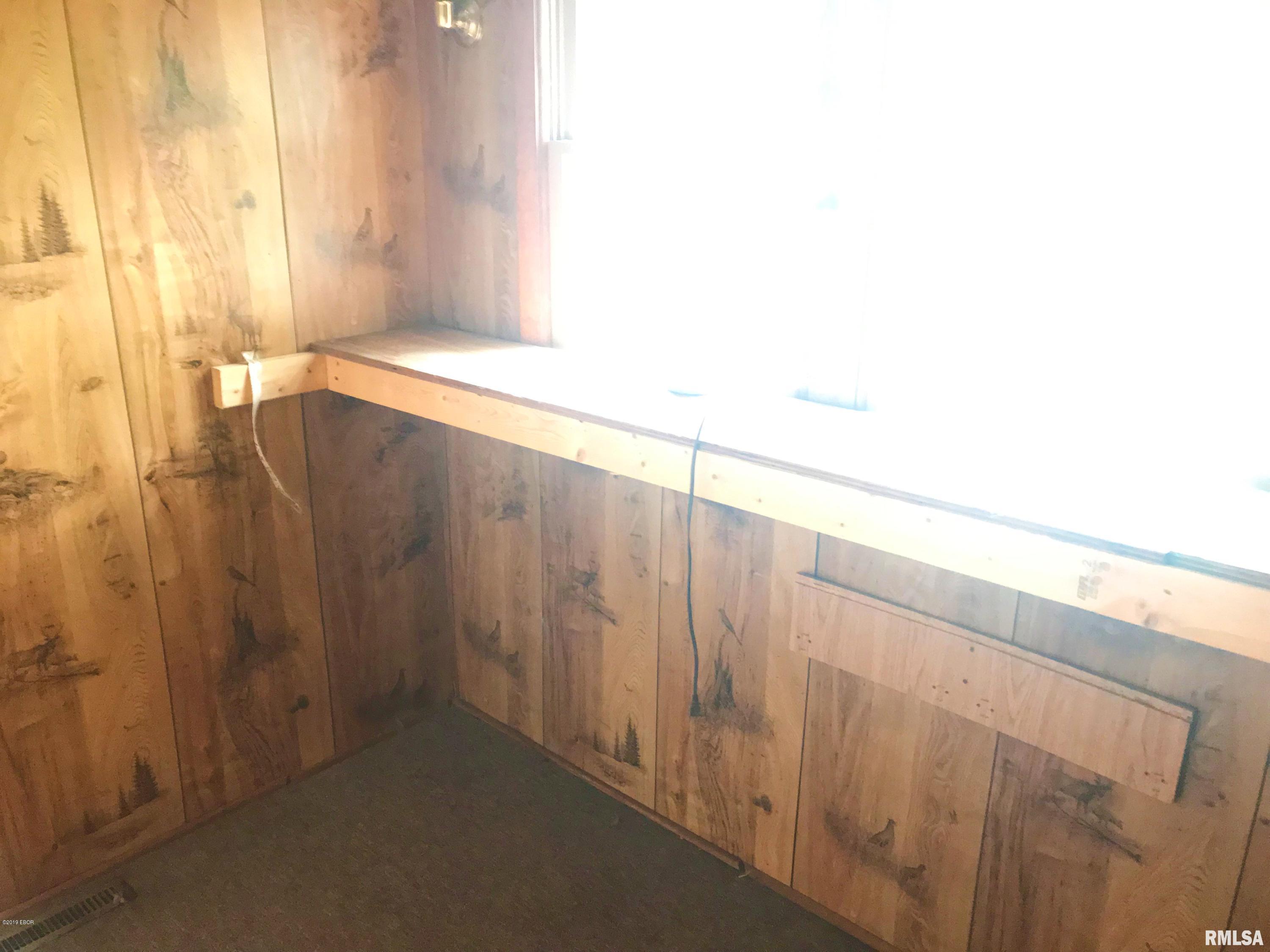 411 South Locust Street Flora, IL 62839 - Photo 12 of 30 Gallery Image 12