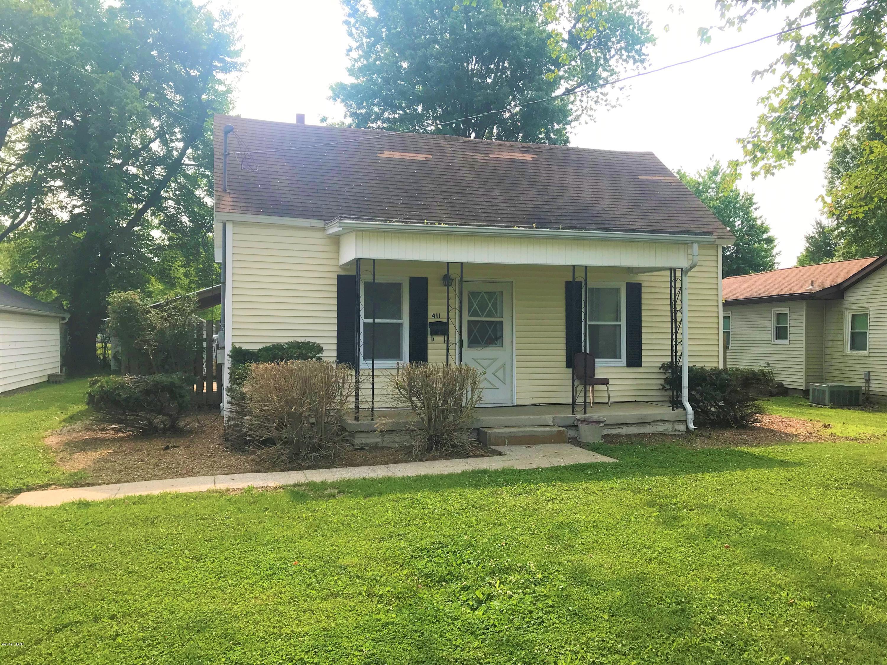 411 South Locust Street Flora, IL 62839 - Photo 2 of 30 Gallery Image 2