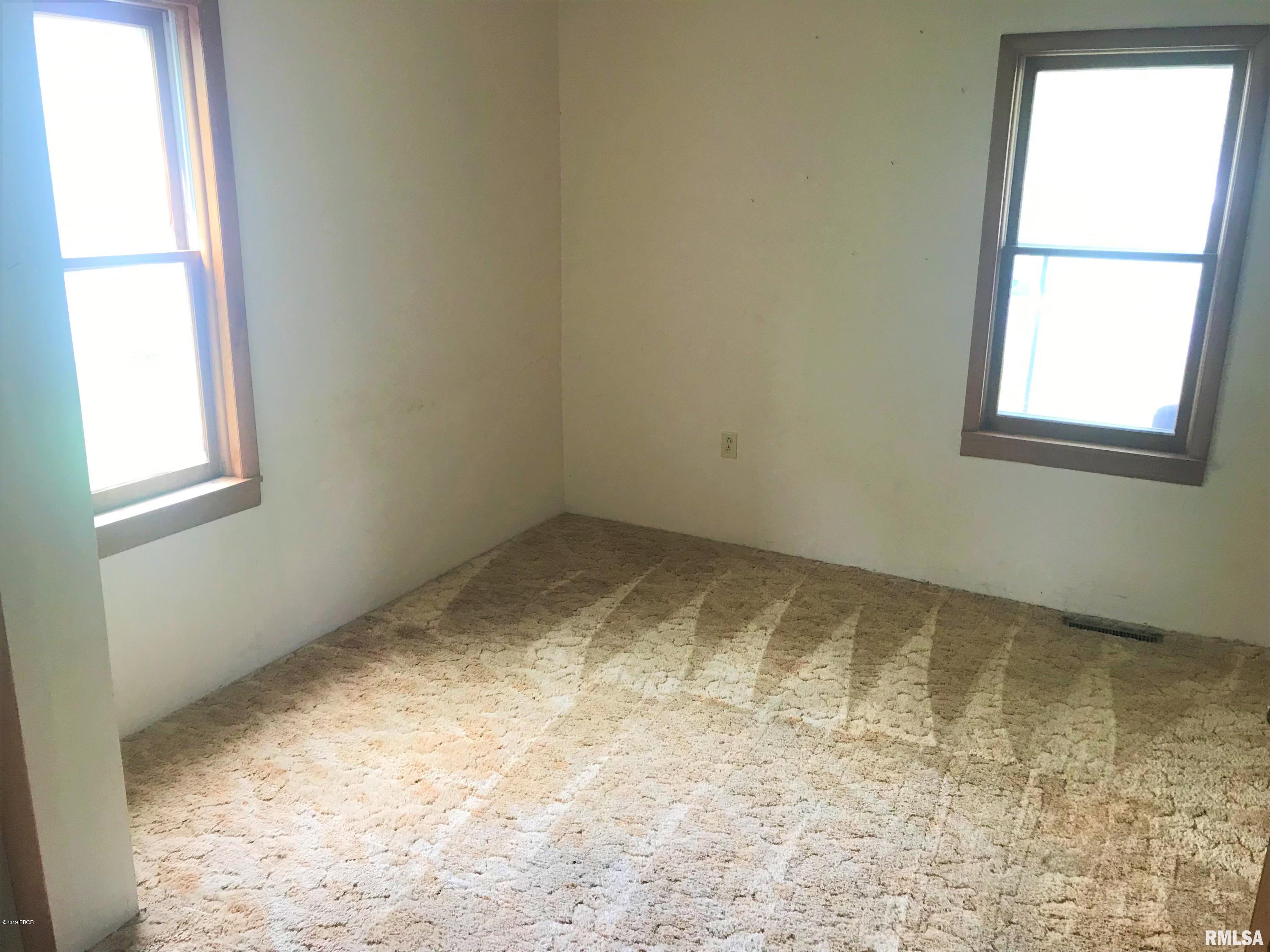 411 South Locust Street Flora, IL 62839 - Photo 26 of 30 Gallery Image 26