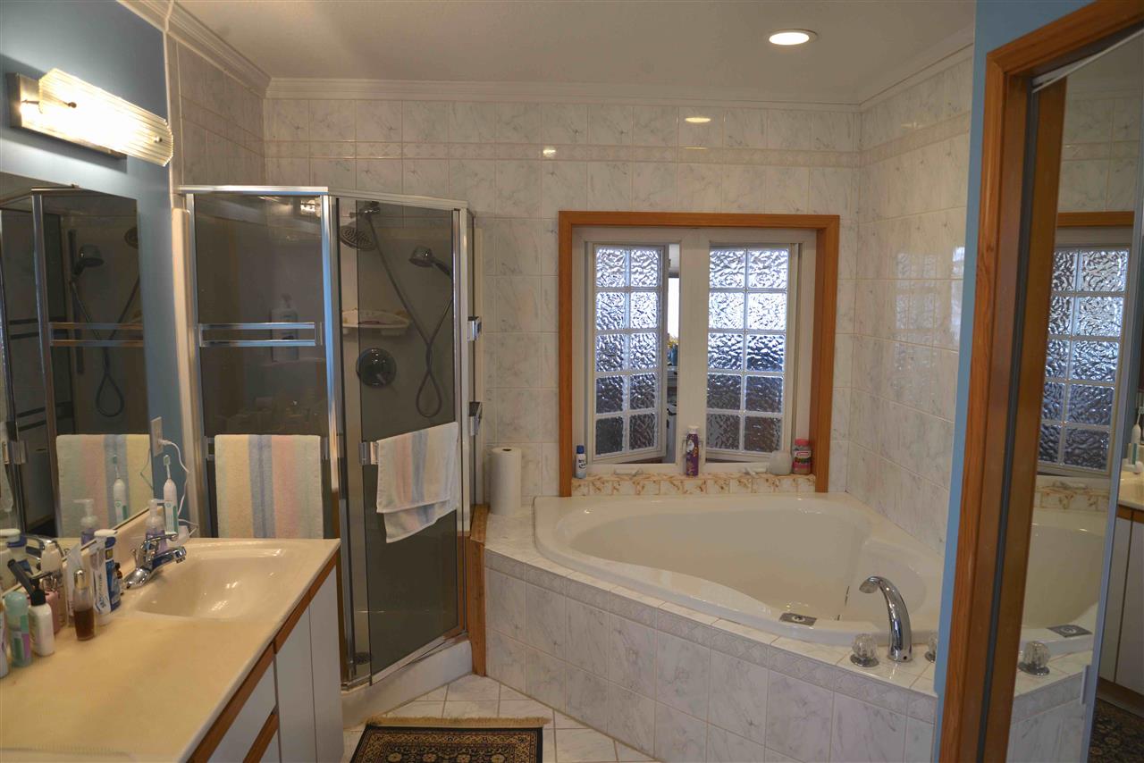 4761 Ridge Lane Kewadin, MI 49648 - Photo 13 of 39 1859746-12.JPG
