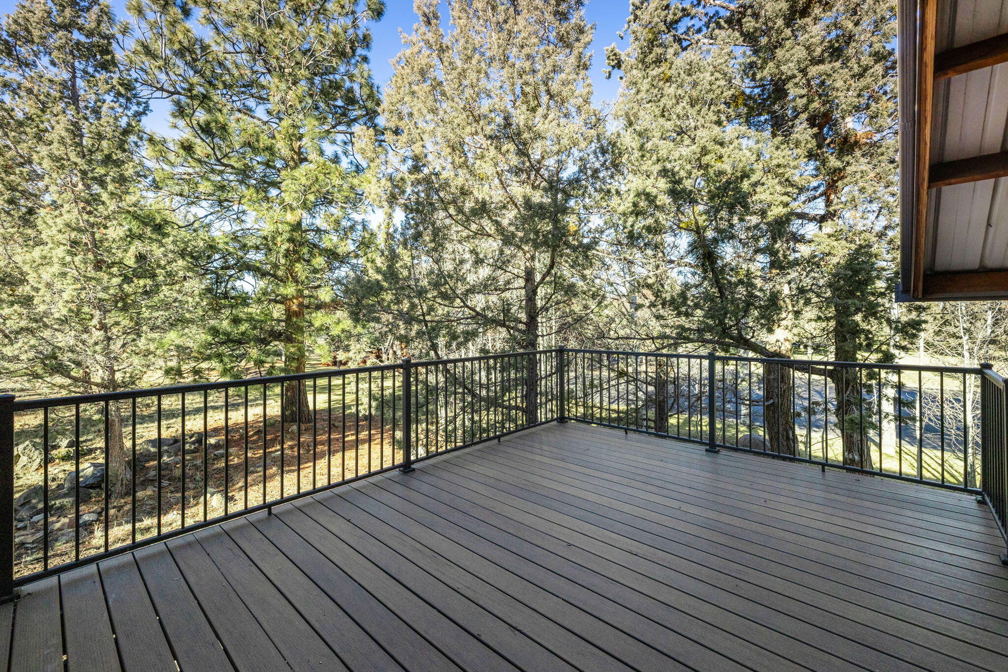 18215 Pinehurst Road Bend, OR 97703 - Photo 52 of 62 2025_01_11_18215_pinehurst_rd-58