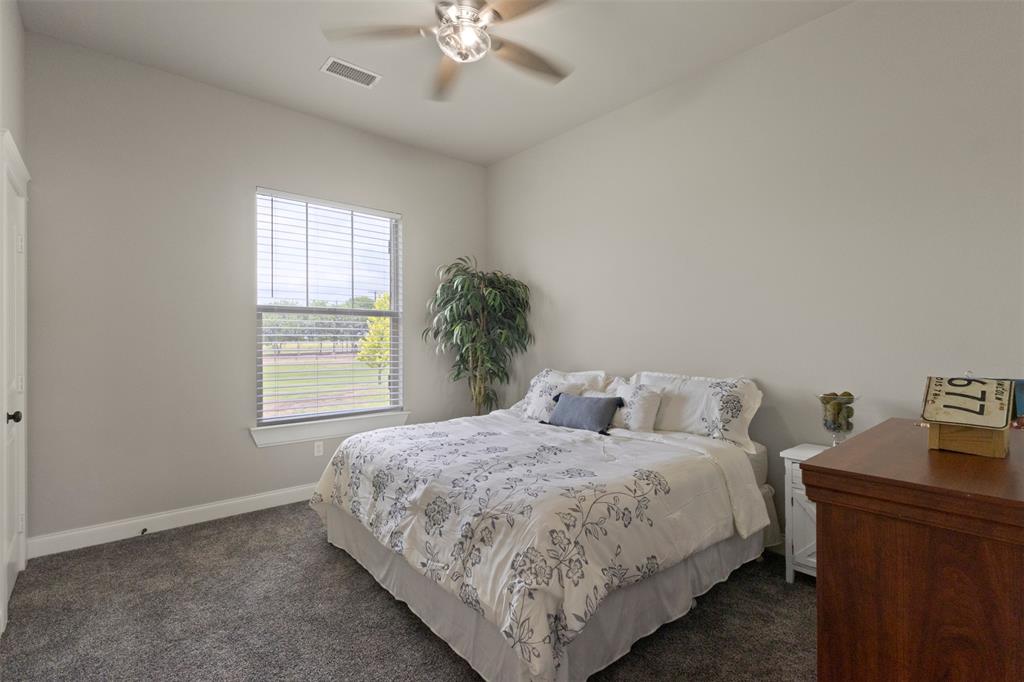 10078 Farmington Road Van Alstyne, TX 75495 - Photo 16 of 40