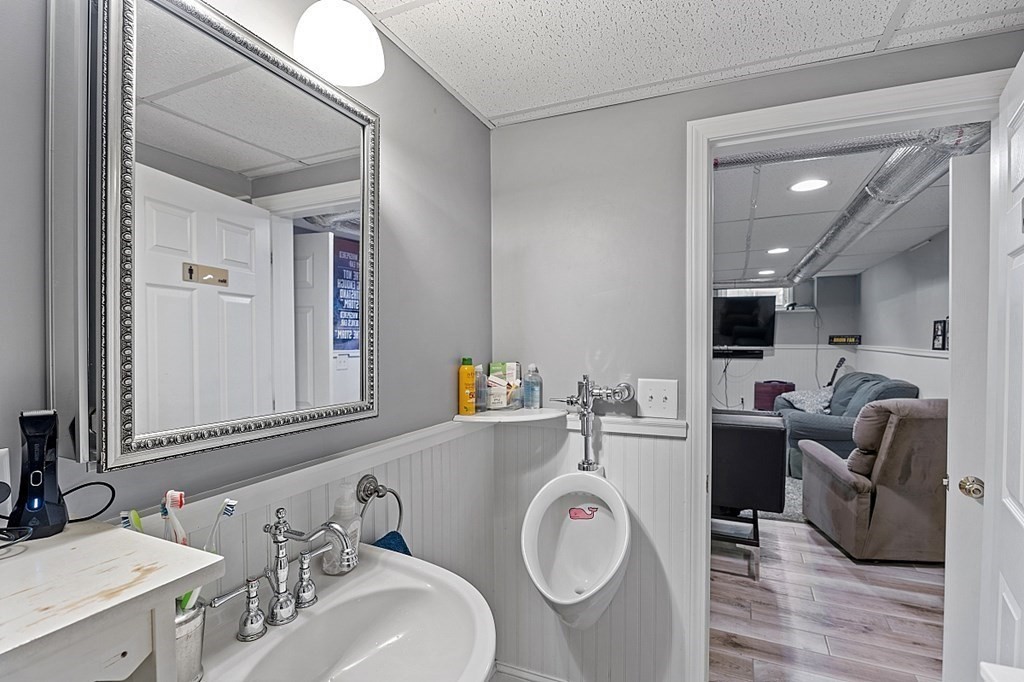 8 Perham Street Chelmsford, MA 01824 - Photo 40 of 42
