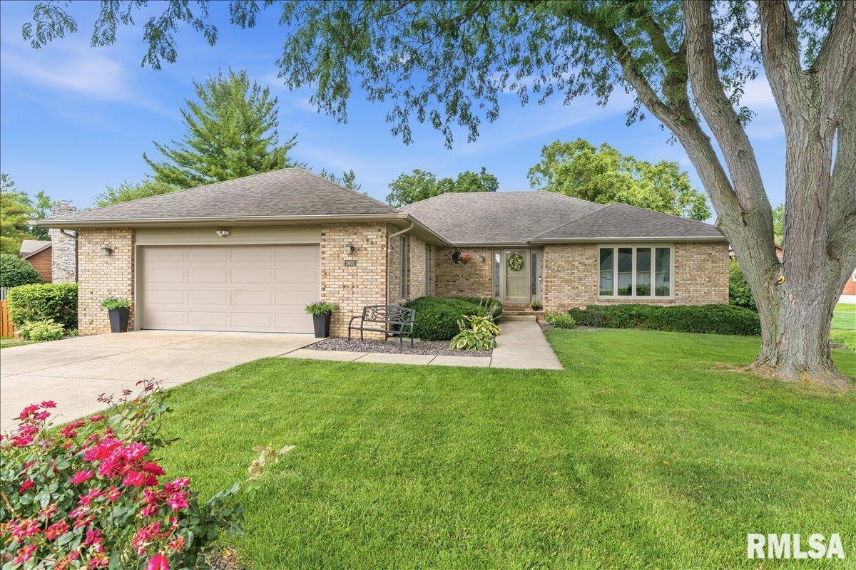 2601 Meadow Pointe Drive Springfield, IL 62702 - Photo 2 of 46