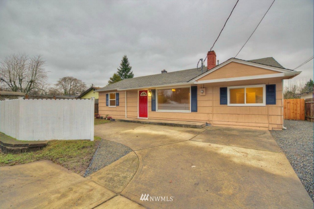 8207 Custer Road Southwest Lakewood, WA 98499 - Photo 1 of 14