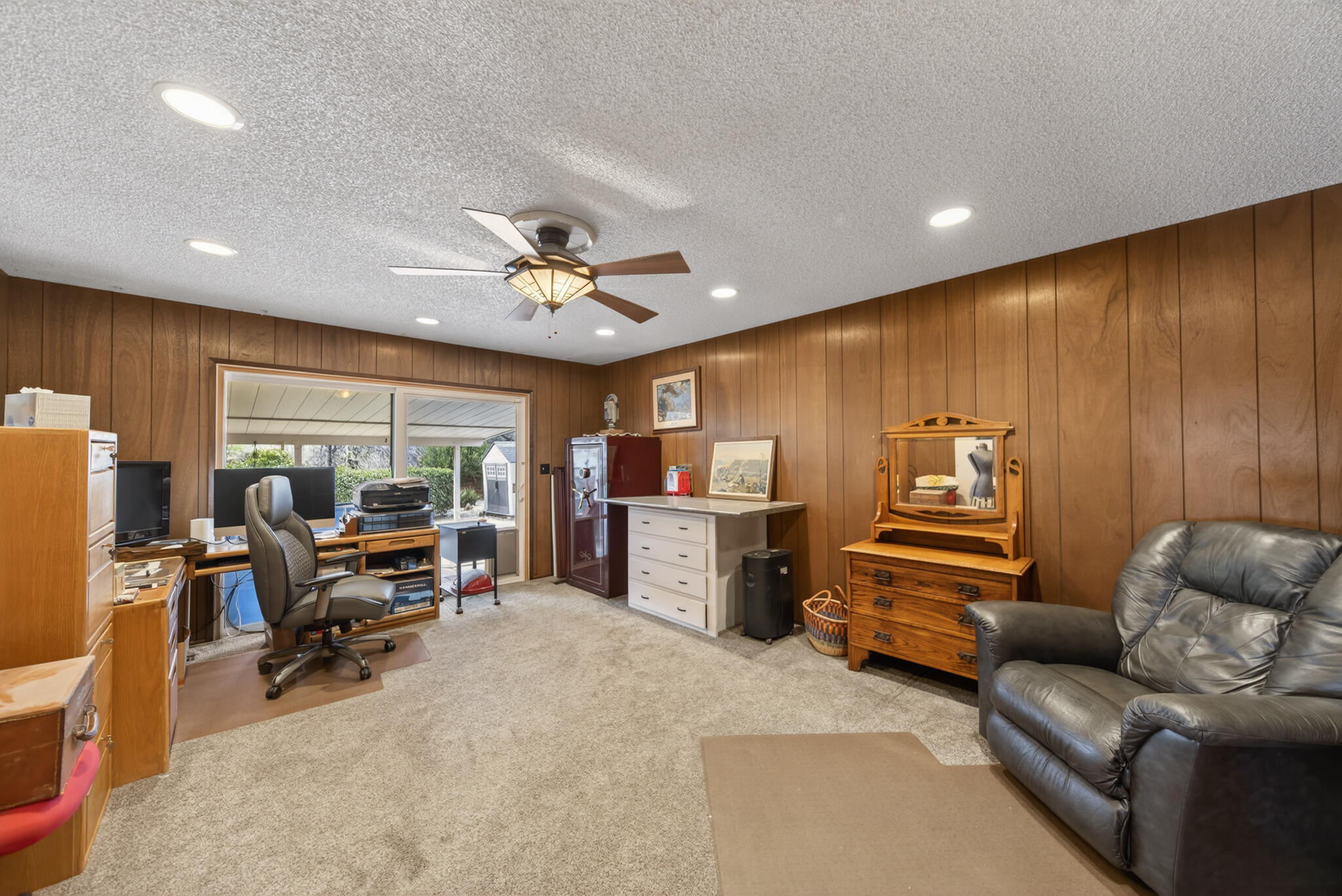 3605 Tamarack Drive Redding, CA 96003 - Photo 26 of 49 a living room with furniture