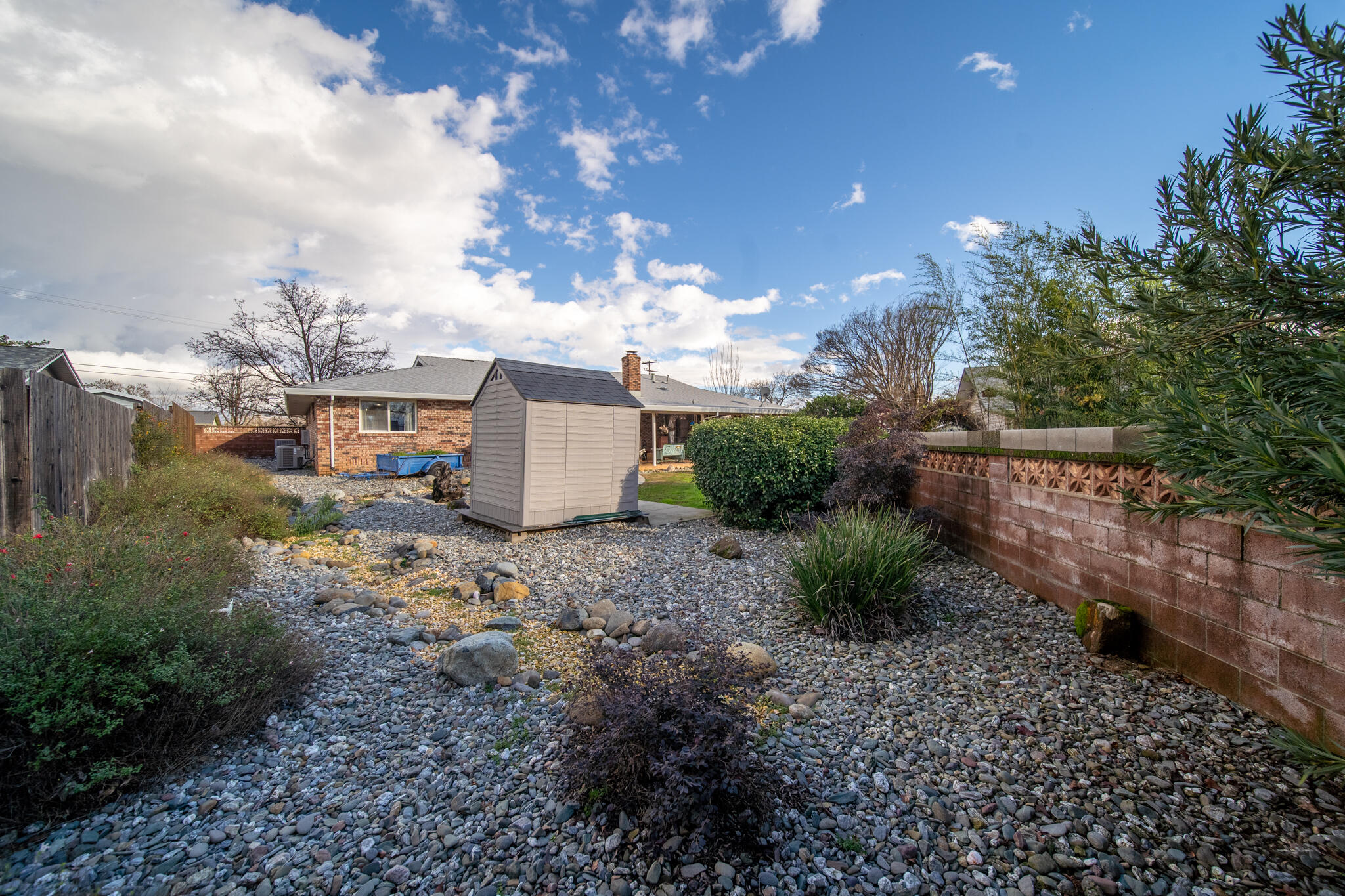 3605 Tamarack Drive Redding, CA 96003 - Photo 35 of 49 a view of a dry yard with lots of green space