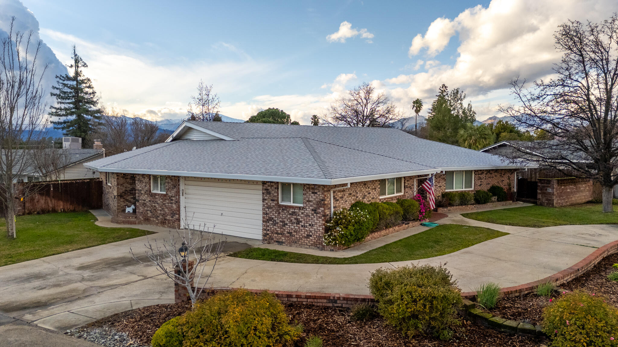 3605 Tamarack Drive Redding, CA 96003 - Photo 44 of 49 a front view of a house with garden