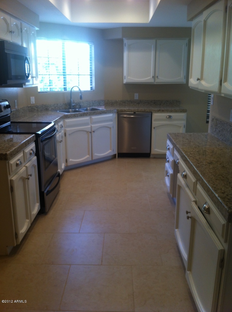 1847 East Rhea Road Tempe, AZ 85284 - Photo 4 of 23 Kitchen