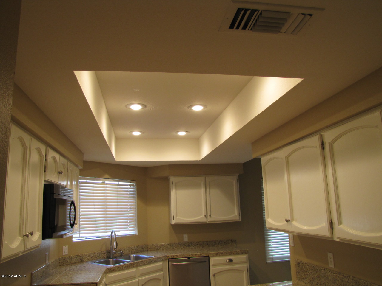 1847 East Rhea Road Tempe, AZ 85284 - Photo 5 of 23 Kitchen