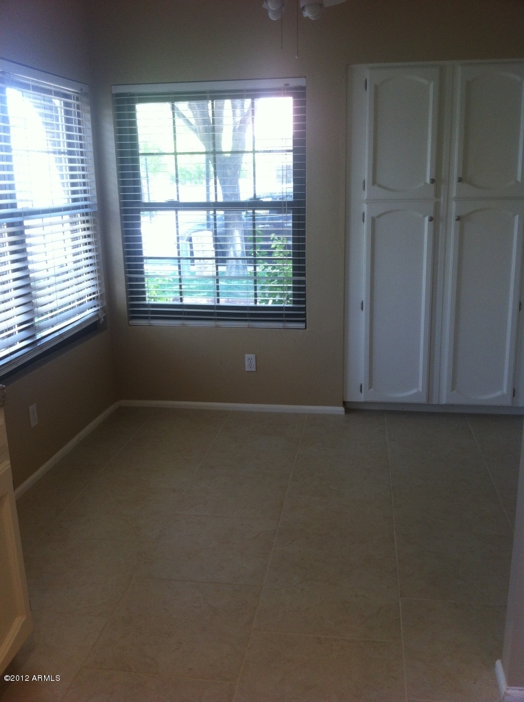 1847 East Rhea Road Tempe, AZ 85284 - Photo 6 of 23 Eat-In Kitchen
