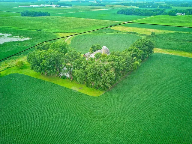 $824,900 | 10864 117th Street Southwest, Winsted, MN 55395