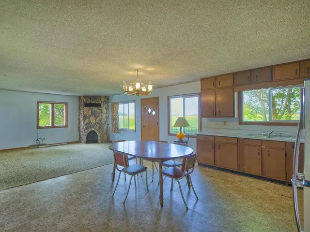 $824,900 | 10864 117th Street Southwest, Winsted, MN 55395