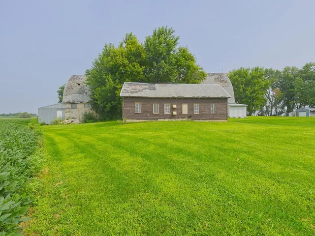 $824,900 | 10864 117th Street Southwest, Winsted, MN 55395