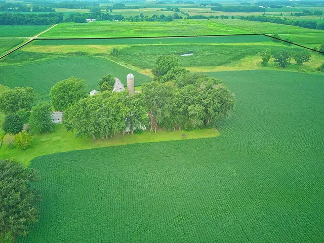 $824,900 | 10864 117th Street Southwest, Winsted, MN 55395