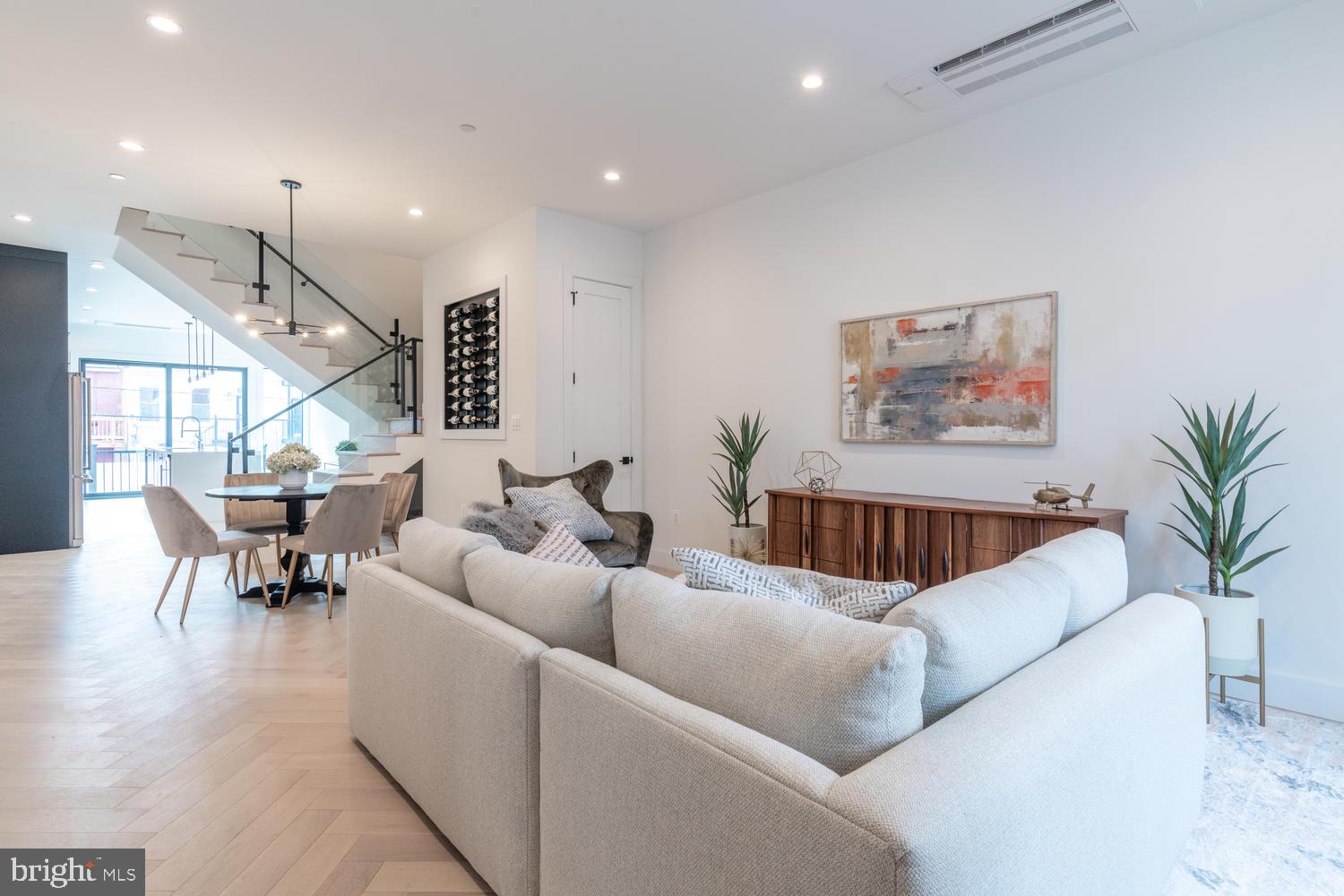 46 R Street Northwest Washington, DC 20001 - Photo 2 of 26