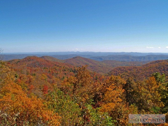 404 Goldenrod Road Boone, NC 28607 - Photo 5 of 7
