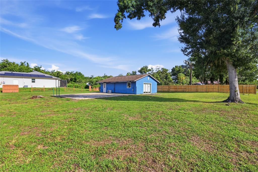 2951 Gocio Road Sarasota, FL 34235 - Photo 41 of 49