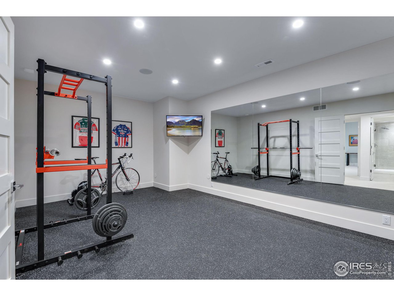 1660 Violet Avenue Boulder, CO 80304 - Photo 23 of 40 a view of an empty room