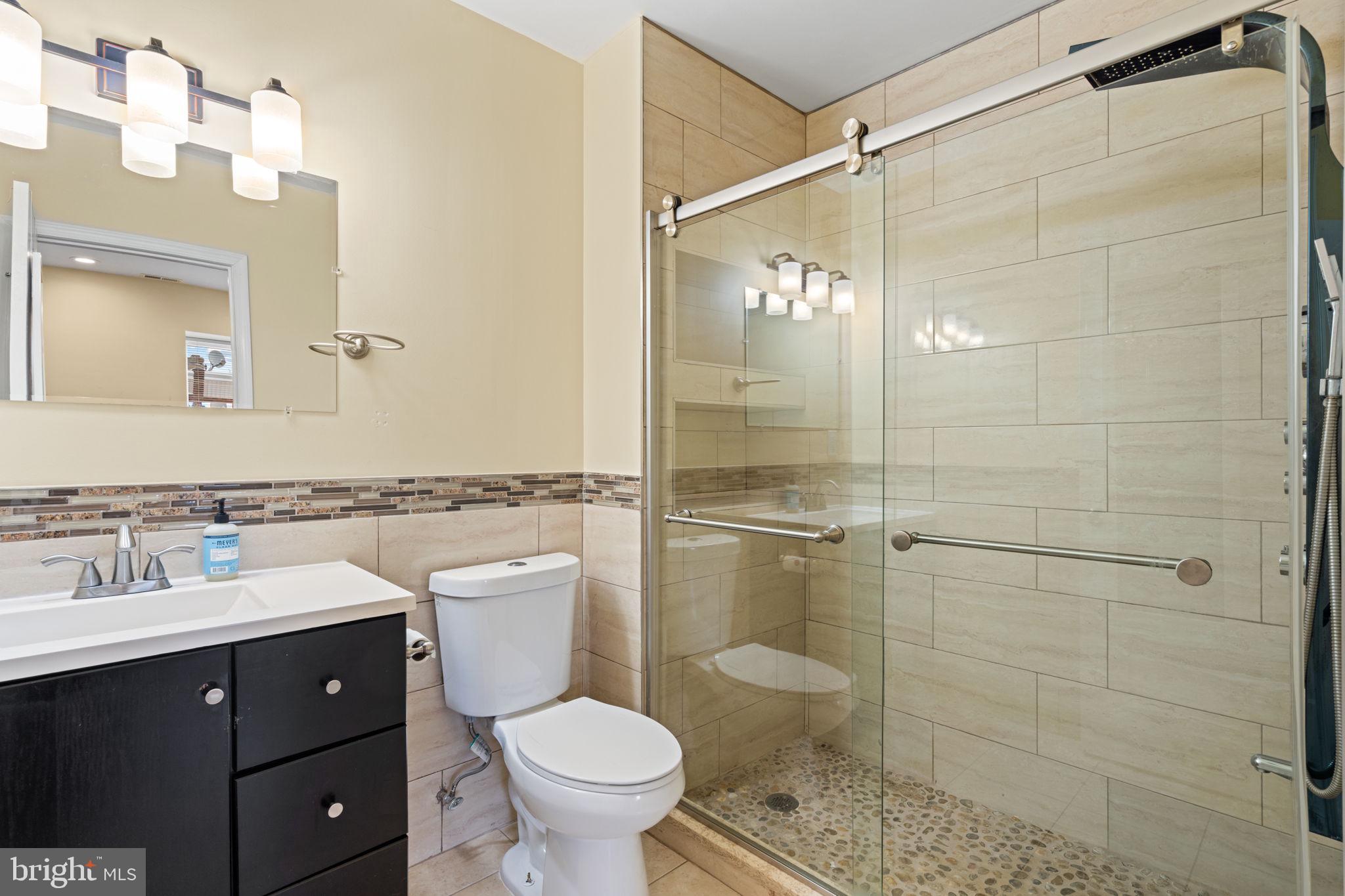 1926 Moore Street Philadelphia, PA 19145 - Photo 23 of 31