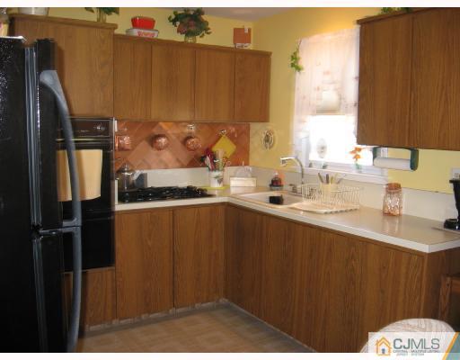 72 Hilliard Road Old Bridge, NJ 08857 - Photo 3 of 10 Gallery Image 3