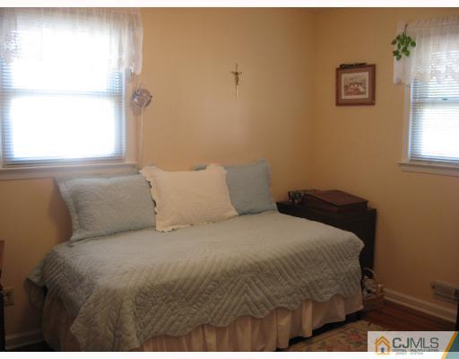 72 Hilliard Road Old Bridge, NJ 08857 - Photo 6 of 10 Gallery Image 6