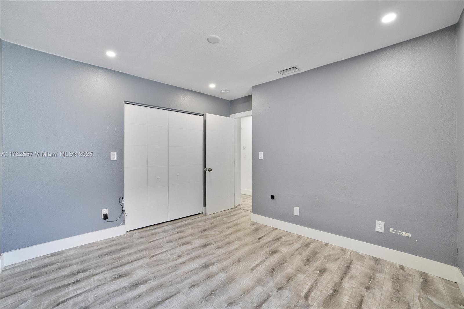 14310 Southwest 289th Street Homestead, FL 33033 - Photo 5 of 13 2nd bedroom