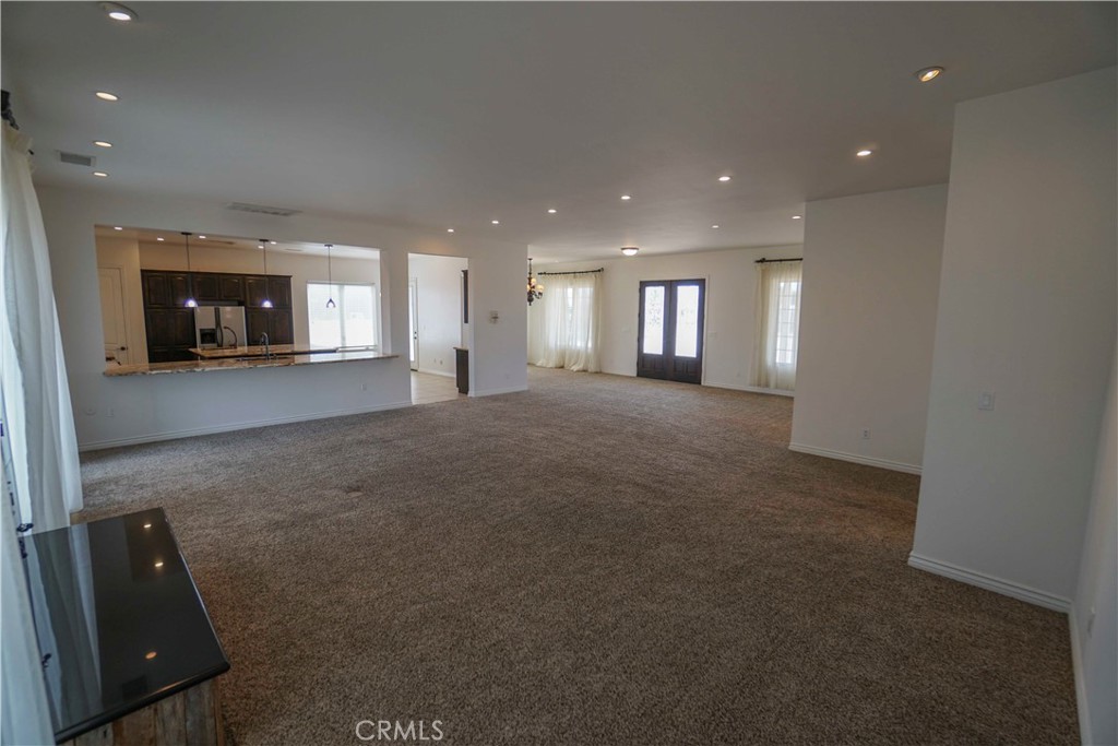 14042 Estero Road Victorville, CA 92392 - Photo 11 of 51